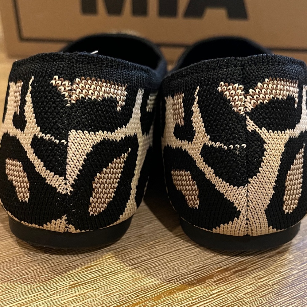 MIA Leopard Print Ballet Flats - Picture 10 of 10